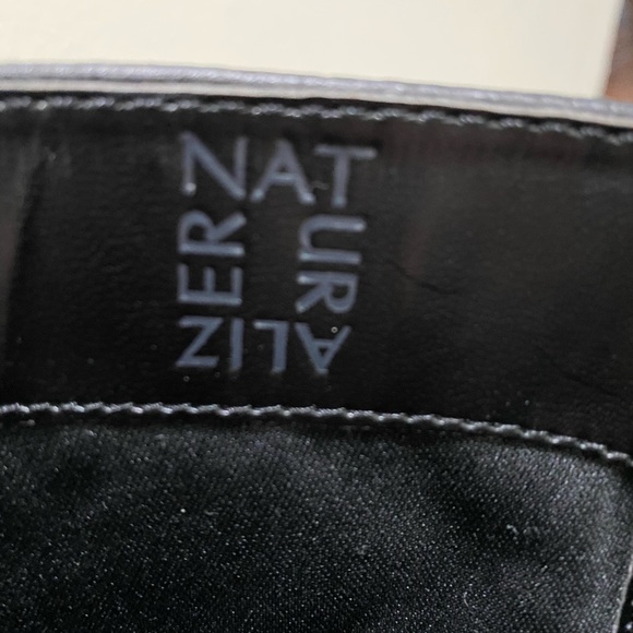 Boots - Picture 6 of 8